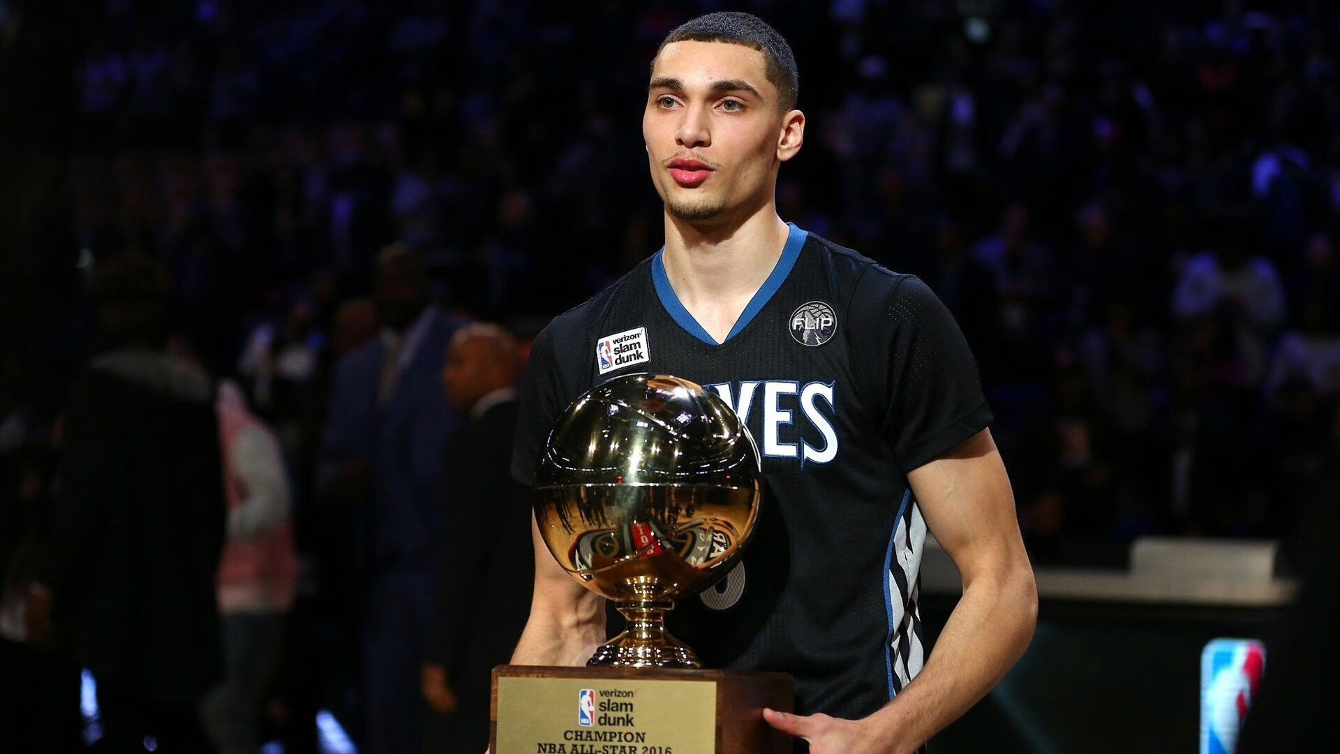 精彩瞬间：球员技术展示无限魅力，球星精彩瞬间